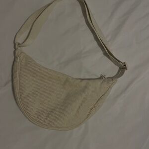 Uniqlo round mini shoulder bag (corduroy)
